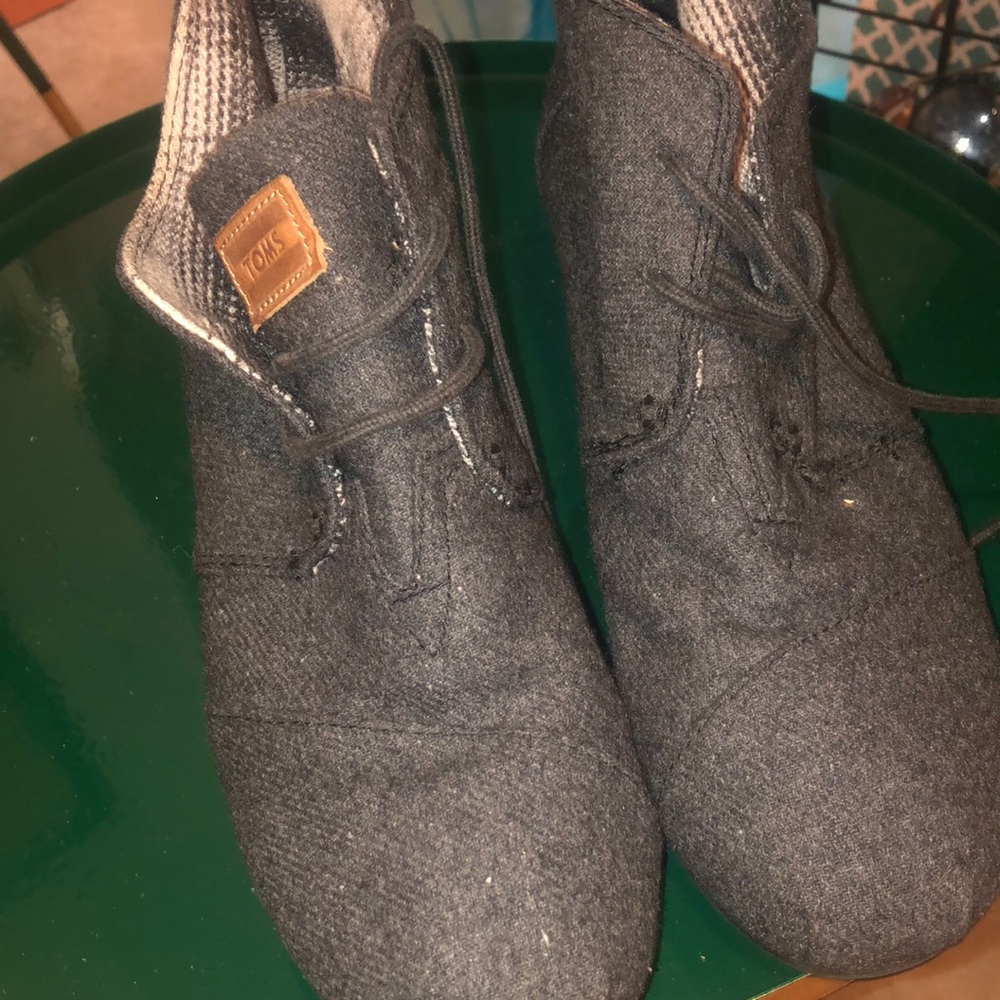 Tom’s wool boots